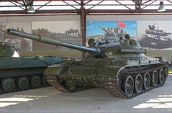 Росіяни привезли в Мелітополь розконсервовані танки