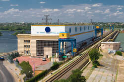 На захопленій окупантами Каховській гідроелектростанції скидаються великі обсяги води