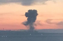  После взрывов над Днепром виднеется столб дыма 