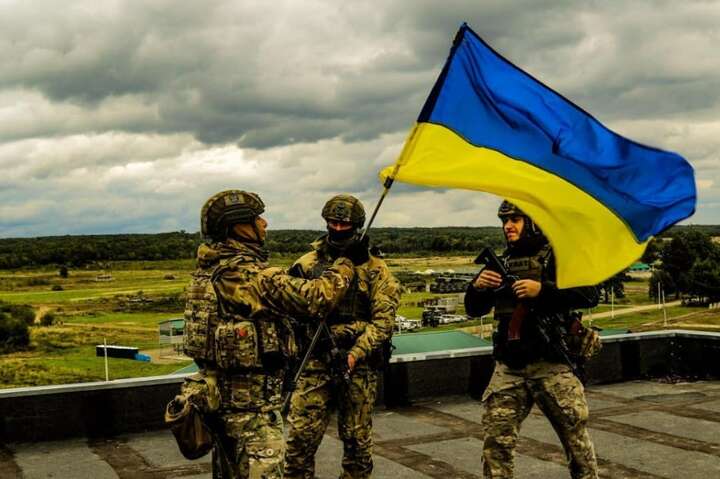 ЗСУ контратакують на Донбасі: Комишуваху відбили у ворога – Арестович