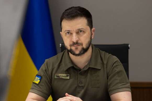 Зеленський пропонує прибрати всі панельні будинки в Україні