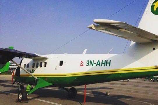 В горах Непала разбился самолет с 22 пассажирами на борту
