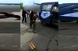 Спецназ евакуював із Сєвєродонецька поранених мешканців (відео)