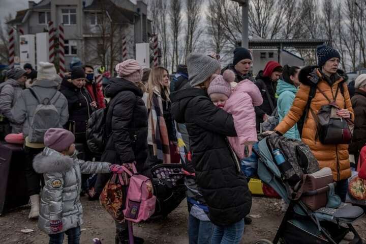 Рашисти облаштували «фільтраційний табір» для українців біля кордону з Естонією