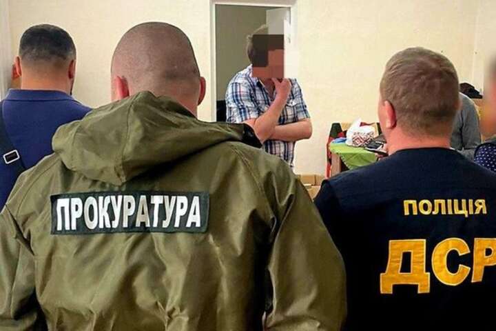 Депутатка на Буковині намагалася продати авто, яке пожертвували для ЗСУ