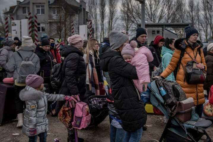 Мариуполь: после нового указа Путина уже похищено 69 украинских детей