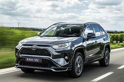 Лідером продажу є Toyota Rav4