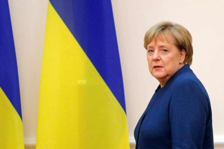 Меркель нарешті заговорила про війну в Україні