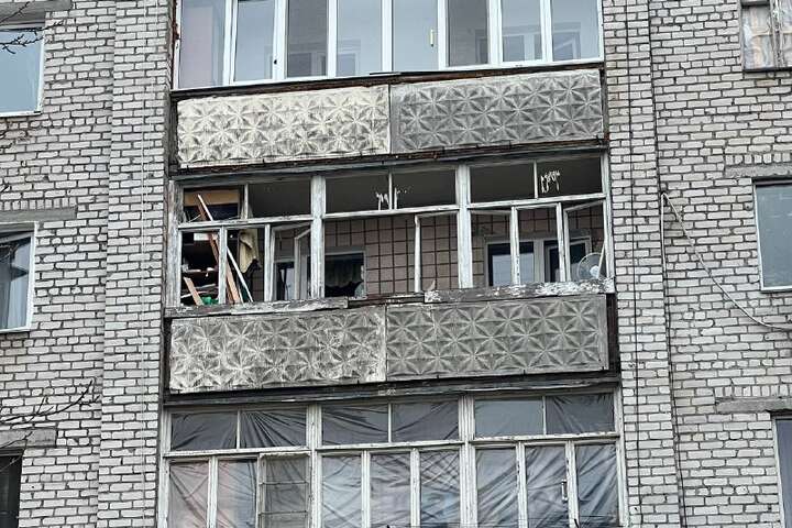 Рашисти знову обстріляли житлові квартали Миколаєва: є загиблі та поранені