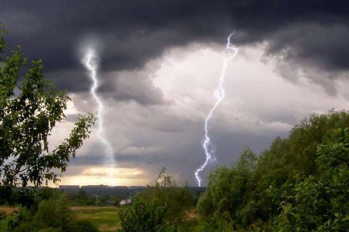 У деяких областях очікуються грози: якою буде погода 5 червня 