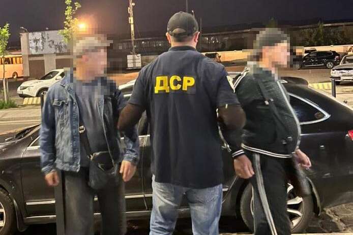 Полиция задержала организаторов незаконного вывоза призывников за границу