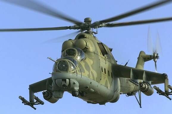На Донбассе сбили еще один вражеский вертолет (видео)