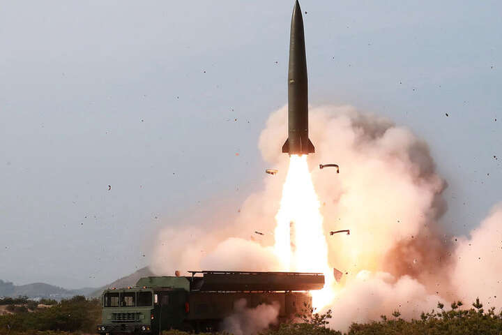 Північна Корея запустила «невідому» балістичну ракету в Японське море