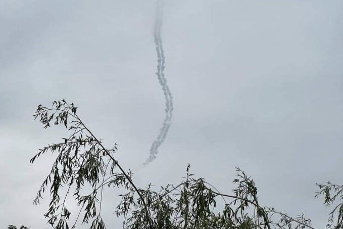 Летела с Каспийского моря: военные показали сбитую на Киевщине ракету (фото)