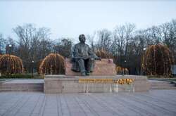 Столична влада просить сьогодні не відвідувати Голосіївський парк