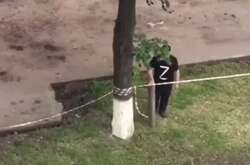 Росіянин здійснив крадіжку, одягнувши на себе «Z»-символіку (відео)