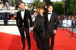  Тогда еще - кинопродюсер Андрей Ермак, Римма Зюбина и Александр Пискунов на премьере фильма «Межа»  