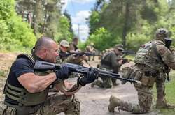 Українські захисники продовжують нищити російських окупантів