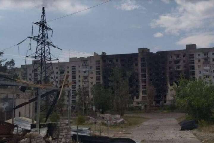 Сєвєродонецьк тримається, але росіяни знищують місто (фото)