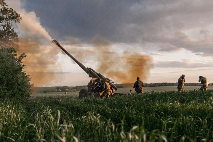 Аж гай шумит. Артиллеристы уничтожают рашистов из пушек «Мста-Б» (фото)
