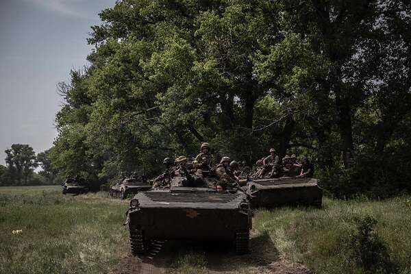 Безпілотники, танки і бронетехніка: ЗСУ відзвітували про добу на Донбасі