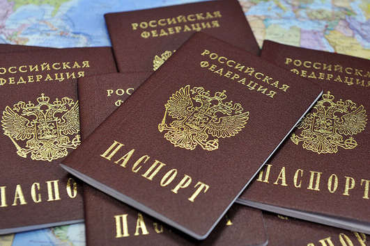 У Мелітополі окупанти почали роздавати російські паспорти