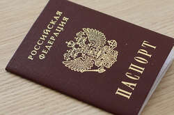 Зеленський пояснив, навіщо колаборантам російські паспорти
