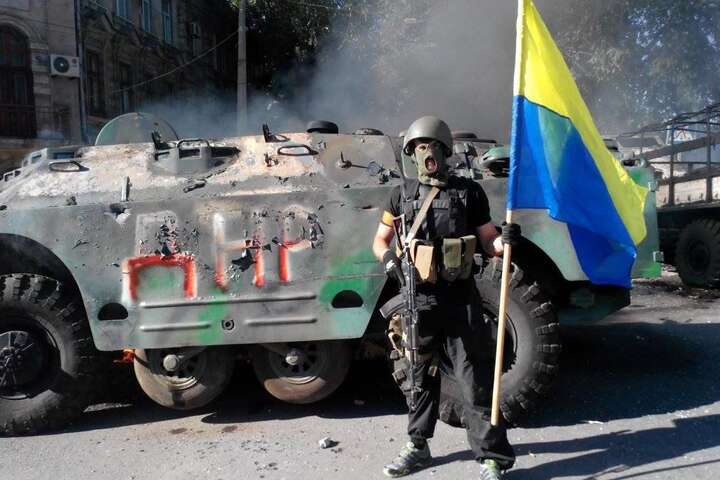 Вісім років тому Україна звільнила Маріуполь: як це було (фото, відео)