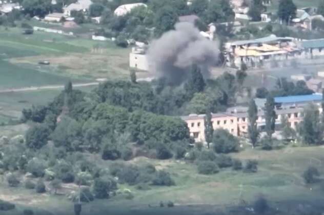 На Харківщині ЗСУ знищили штаб окупантів з технікою (відео)