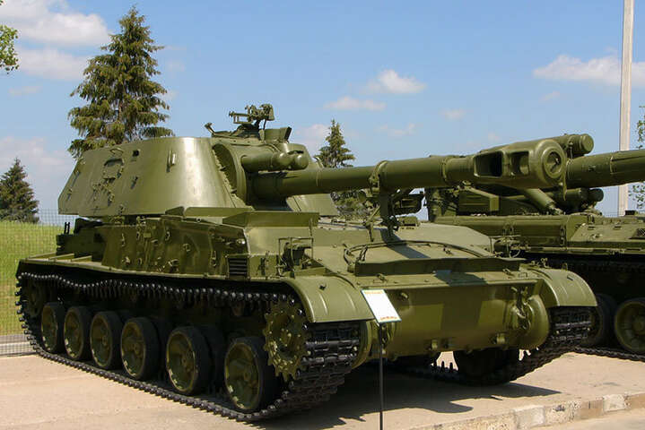 Беларусь стягивает к границе с Украиной артиллерию