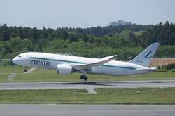 Чотири літаки перефарбують