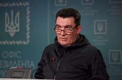 На думку Данілова, Подоляк і Арахамія не мають можливості отримати таку інформацію