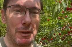 Луценко, лакомясь черешней, сообщил хорошие новости с фронта (видео)