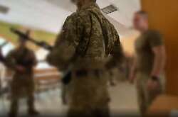 Бойцы из США и Ирака приняли присягу на украинском: трогательное видео