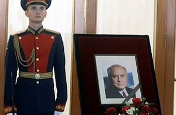 Черномырдина похоронили, как Ельцина