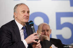 У Баку раптово помер Геннадій Бурбуліс, соратник Єльцина, який підготував Біловезьку угоду