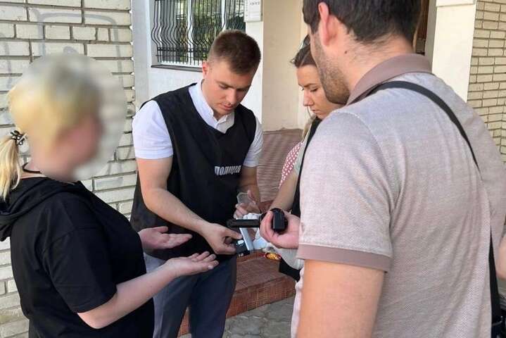 Поліція затримала у Львові росіянку, яка допомагала чоловікам тікати за кордон