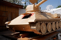 Беларусь установила вблизи границы с Украиной деревянные муляжи танков