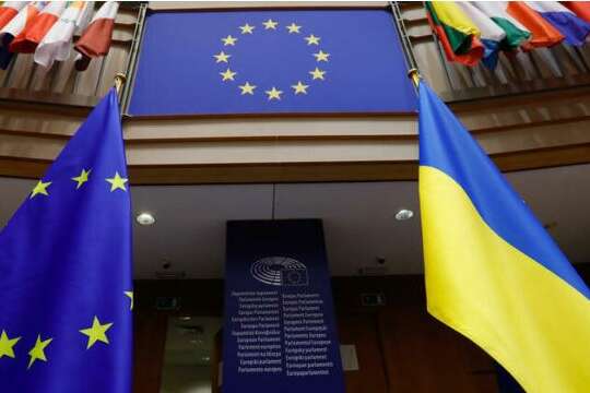 Статус кандидата у ЄС: на саміті у Брюсселі сьогодні вирішиться доля України