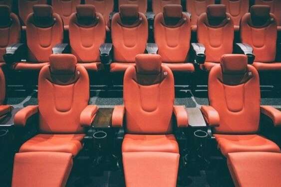 «Кіна не буде». Усі кінотеатри Росії можуть закритися до кінця року