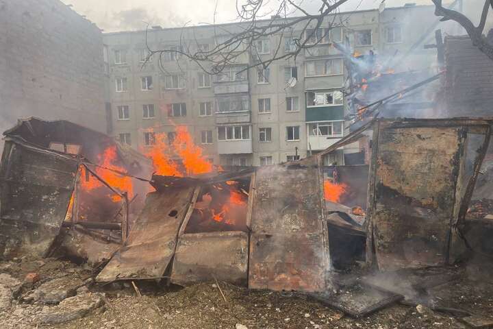 На чисельні вибухи, обстріли та пожежі скаржилися жителі всієї Херсонщини - Оборона України: ситуація в регіонах станом на ранок 23 червня