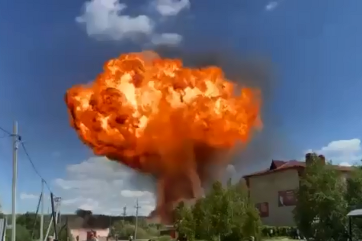 Черговий вибух у Росії: який важливий об'єкт горить цього разу (відео)