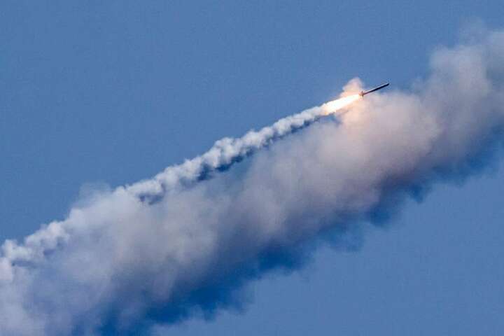 ЗСУ збили дві ракети в небі над Одещиною 
