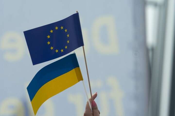  Українські та світові політики вітають рішення Євроради по Україні