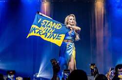 Оля Полякова много ездит с благотворительными концертами по европейским странам