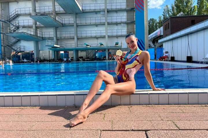 14-річна українка виграла два «золота» Чемпіонату світу з водних видів спорту