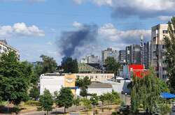 Над северной частью Киева поднялся черный столб дыма