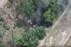 ЗСУ знищили БТР рашистів (відео)