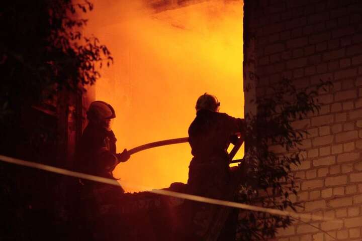На Харківщині через обстріли спалахнуло сім пожеж