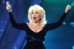 Ура-патриотку Аллегрову погнали со сцены в российской глубинке